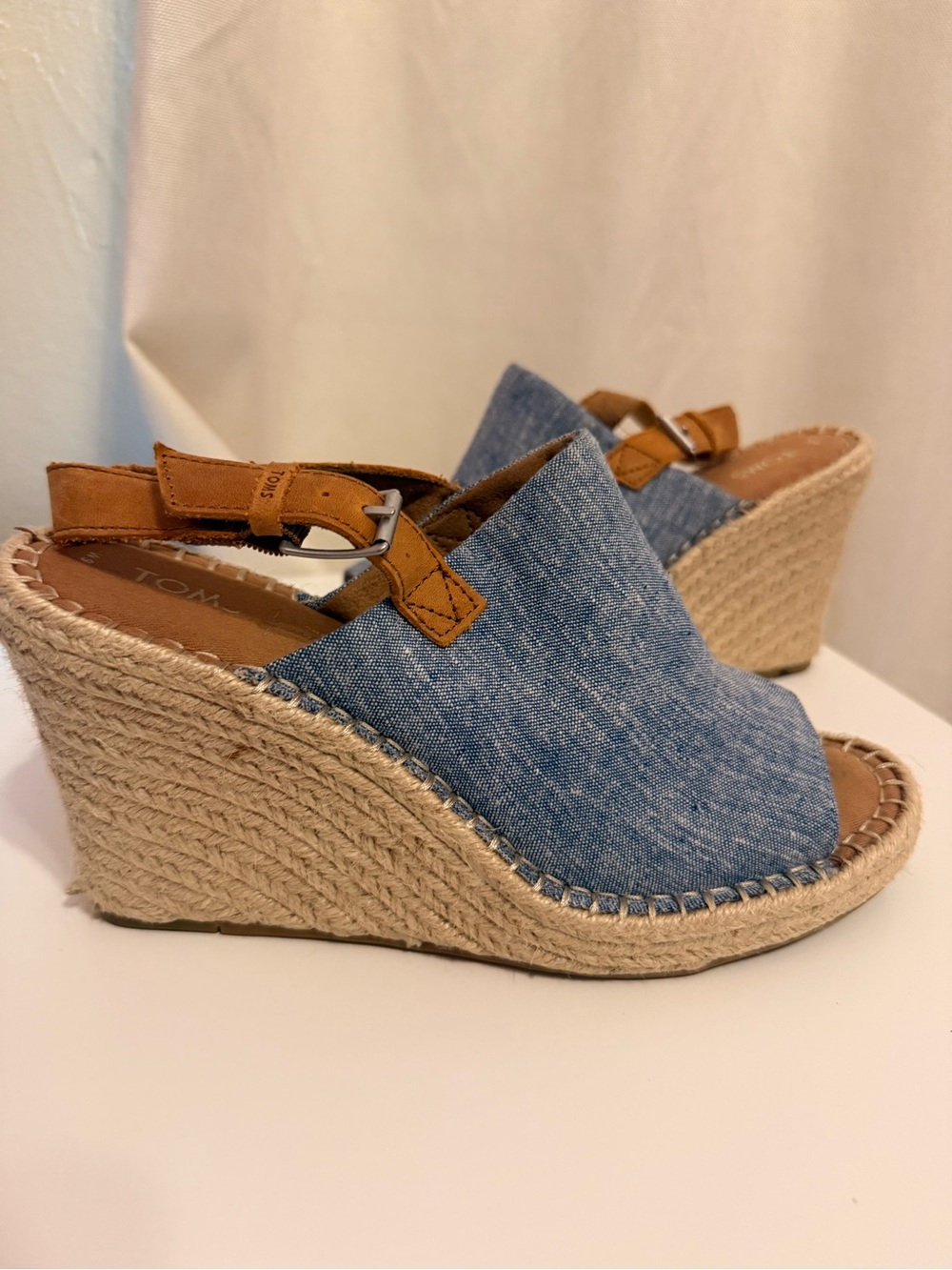 TOMS Monica Wedged Chambray Sandals Espadrille Sz 9 EUC
